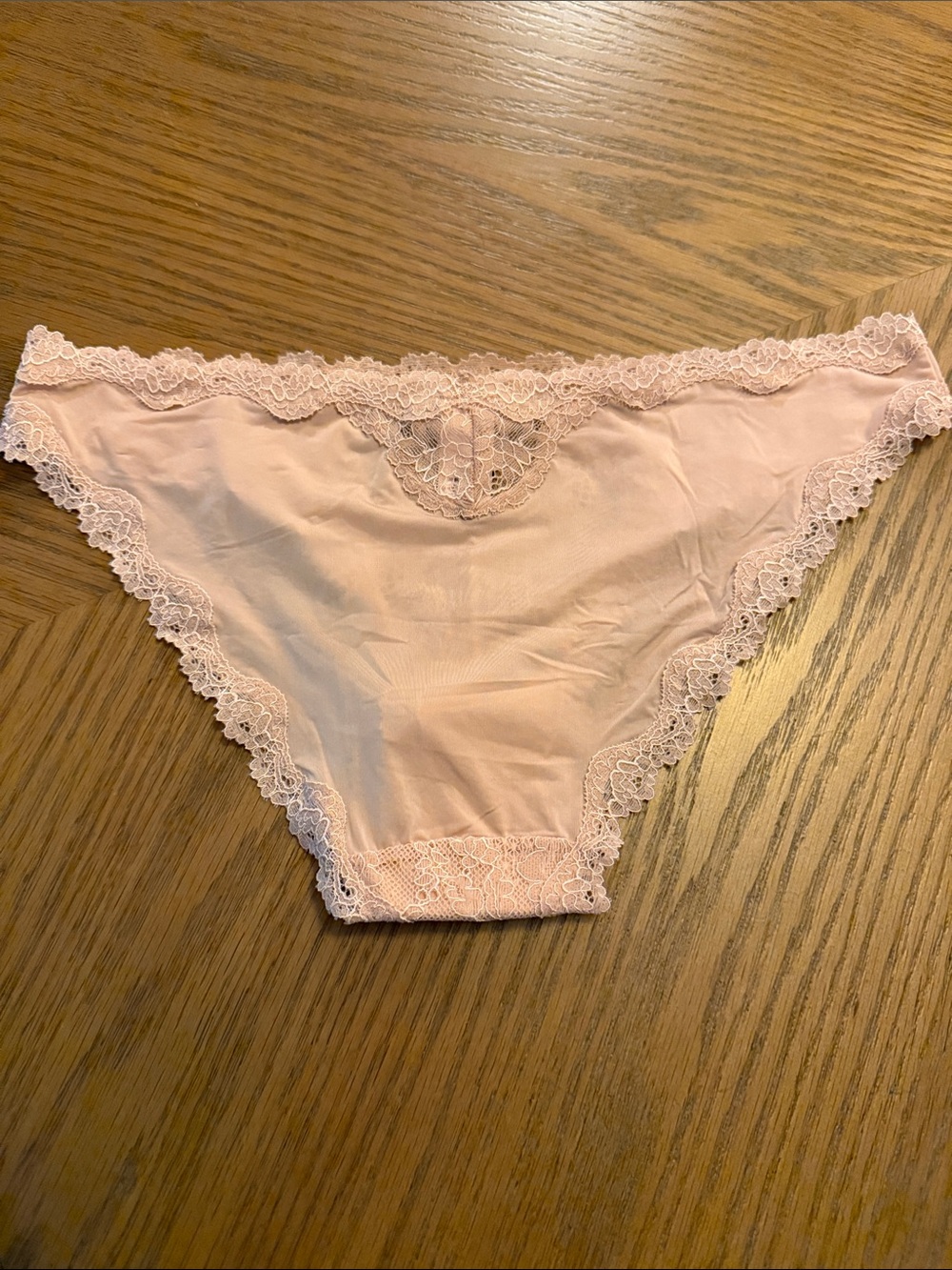 Victoria’s Secret Dream Angels Cheekini Panty Size S Small - Picture 3 of 3
